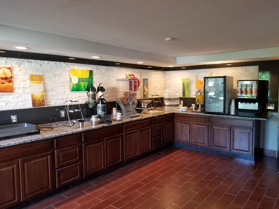 Quality Inn Middletown Breakfast Area